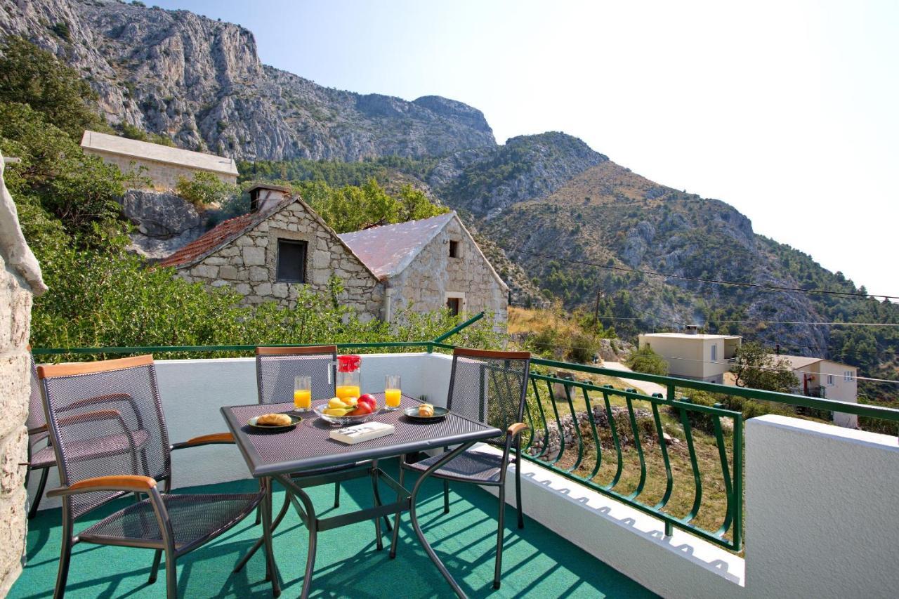 House Tina Villa โอมิช ภายนอก รูปภาพ